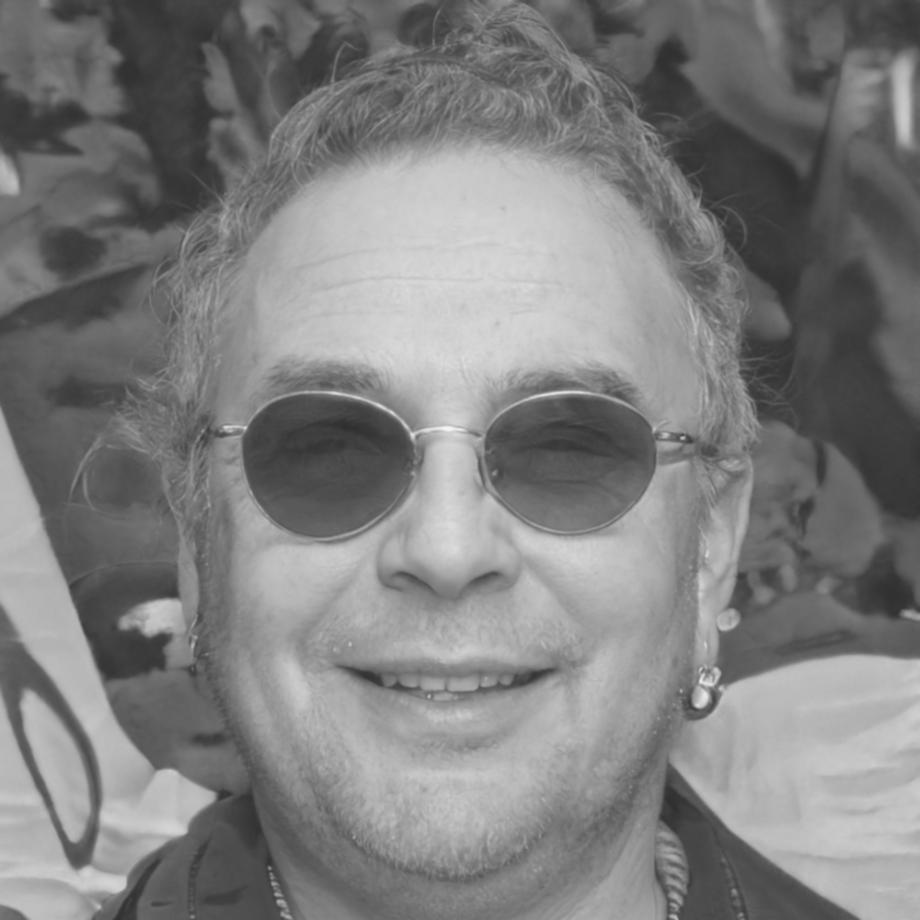 Portrait de Marc Lefevre, consultant en finances personnelles